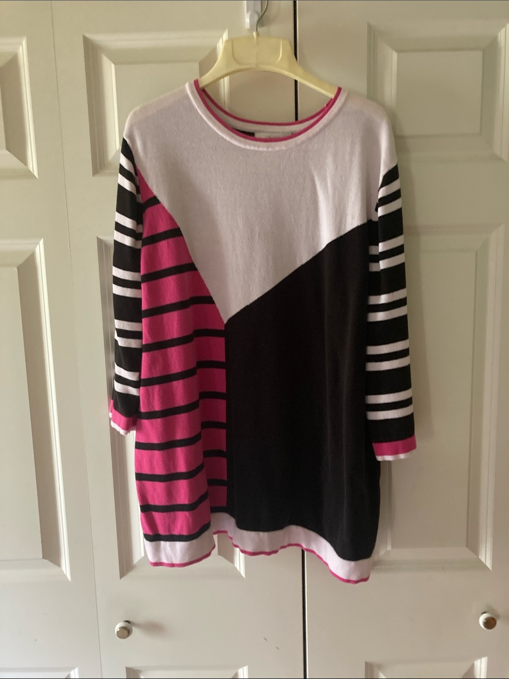 CJ Banks color block cotton  3/4 sleeve sweater women’s 3X black pink and white